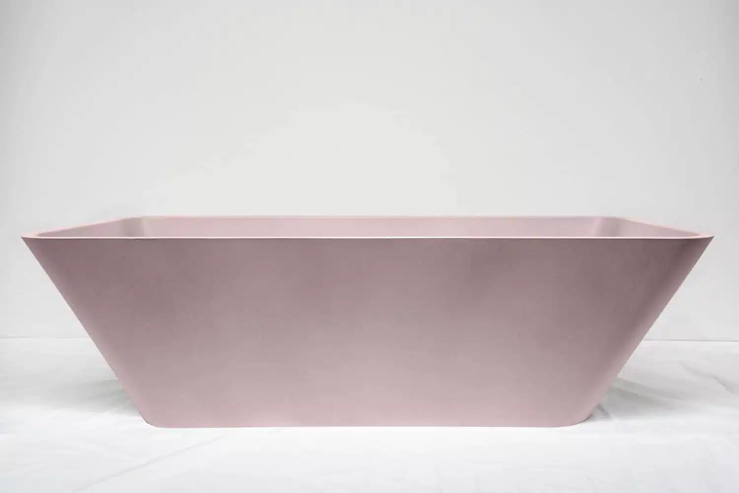 Luta Concrete Bath - 1700x750x500mm Blush