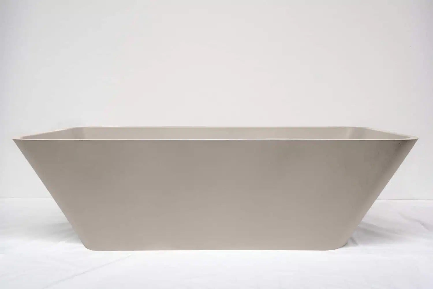 Luta Concrete Bath - 1700x750x500mm Ivory