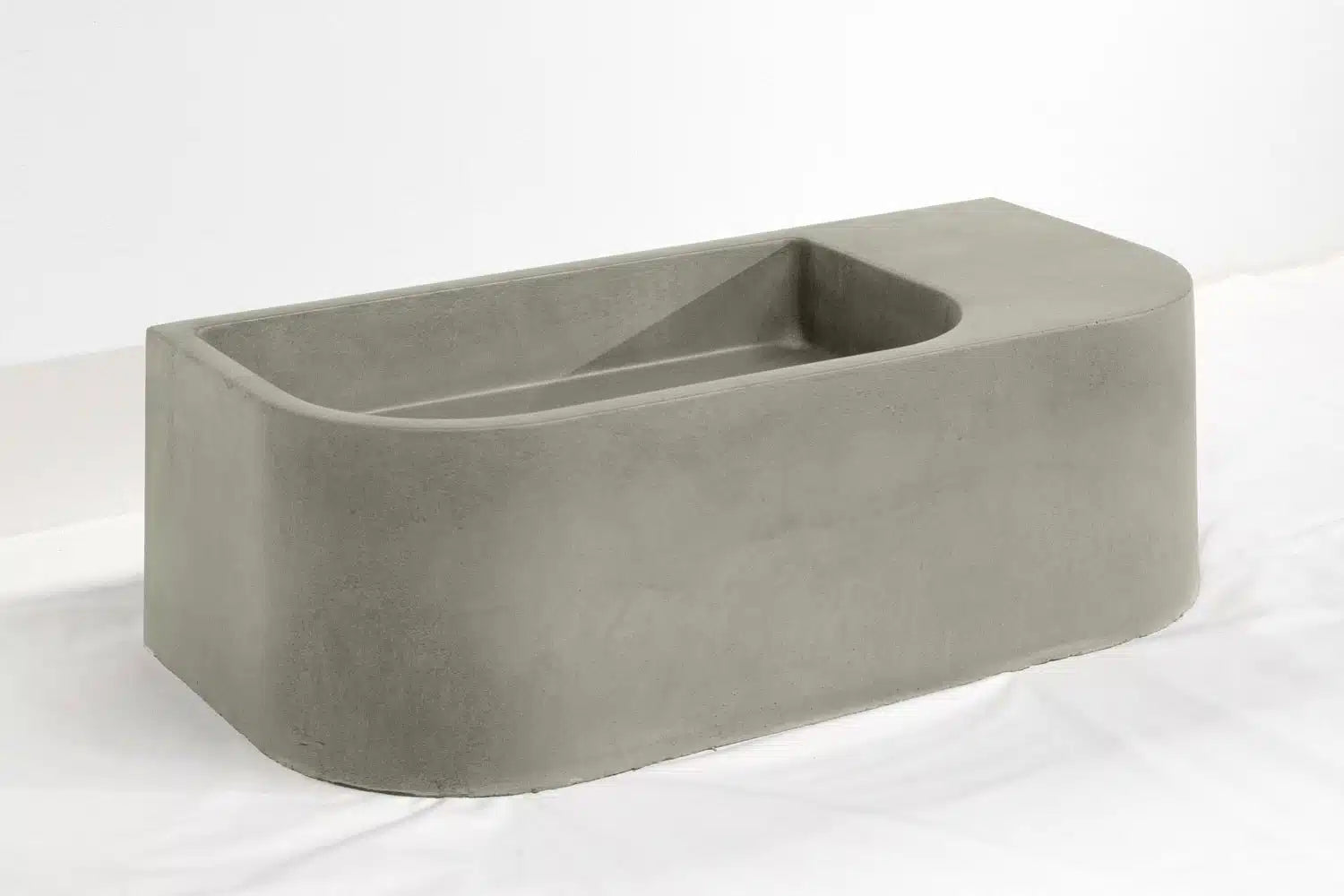 Flyta Concrete Left Basin - 670x320x220mm Gumleaf