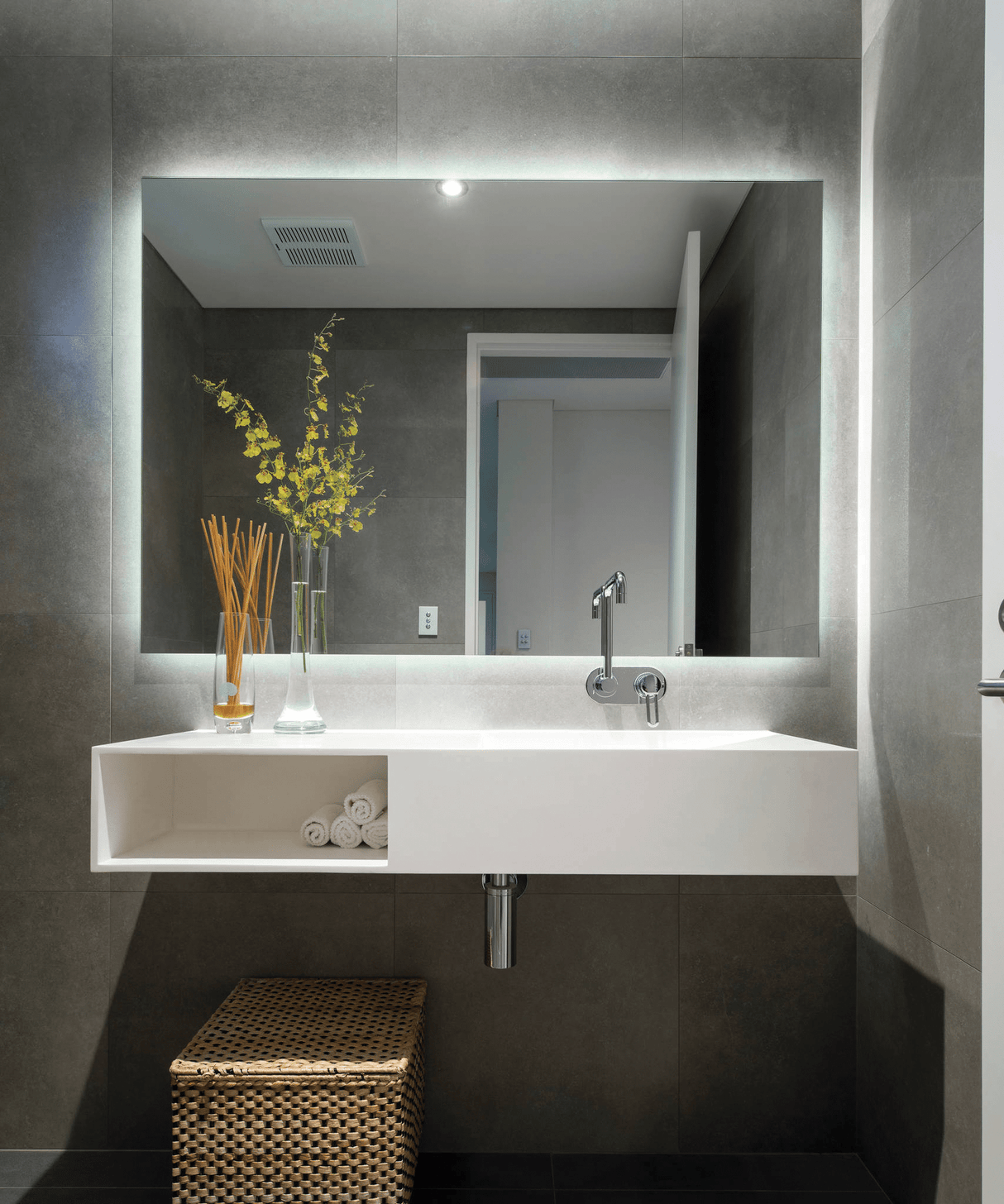 Ablaze - Backlit Rectangle Mirror With Cool Light 1200x800mm 108Watts - Includes Mirror Demister